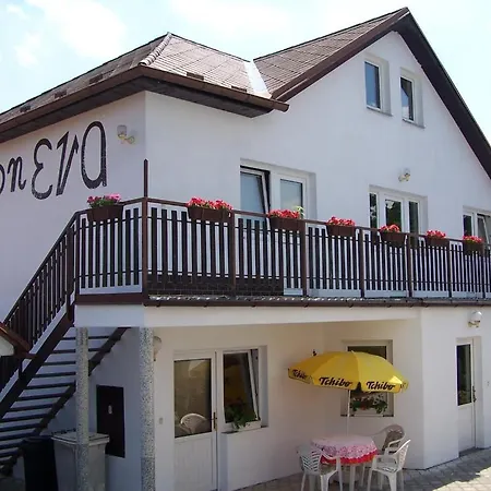 Eva * Jindřichův Hradec